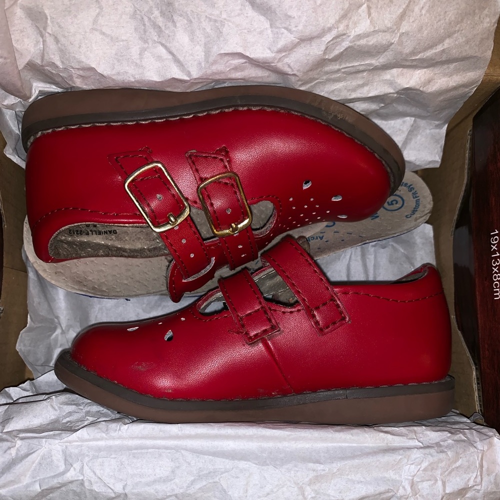RED DANIELLE FOOTMATES (toddlers)